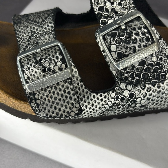 🔥🔥🔥Birkenstock Black and Gray Comfort Sandals Size: 7-7.5/38 - Picture 8 of 9